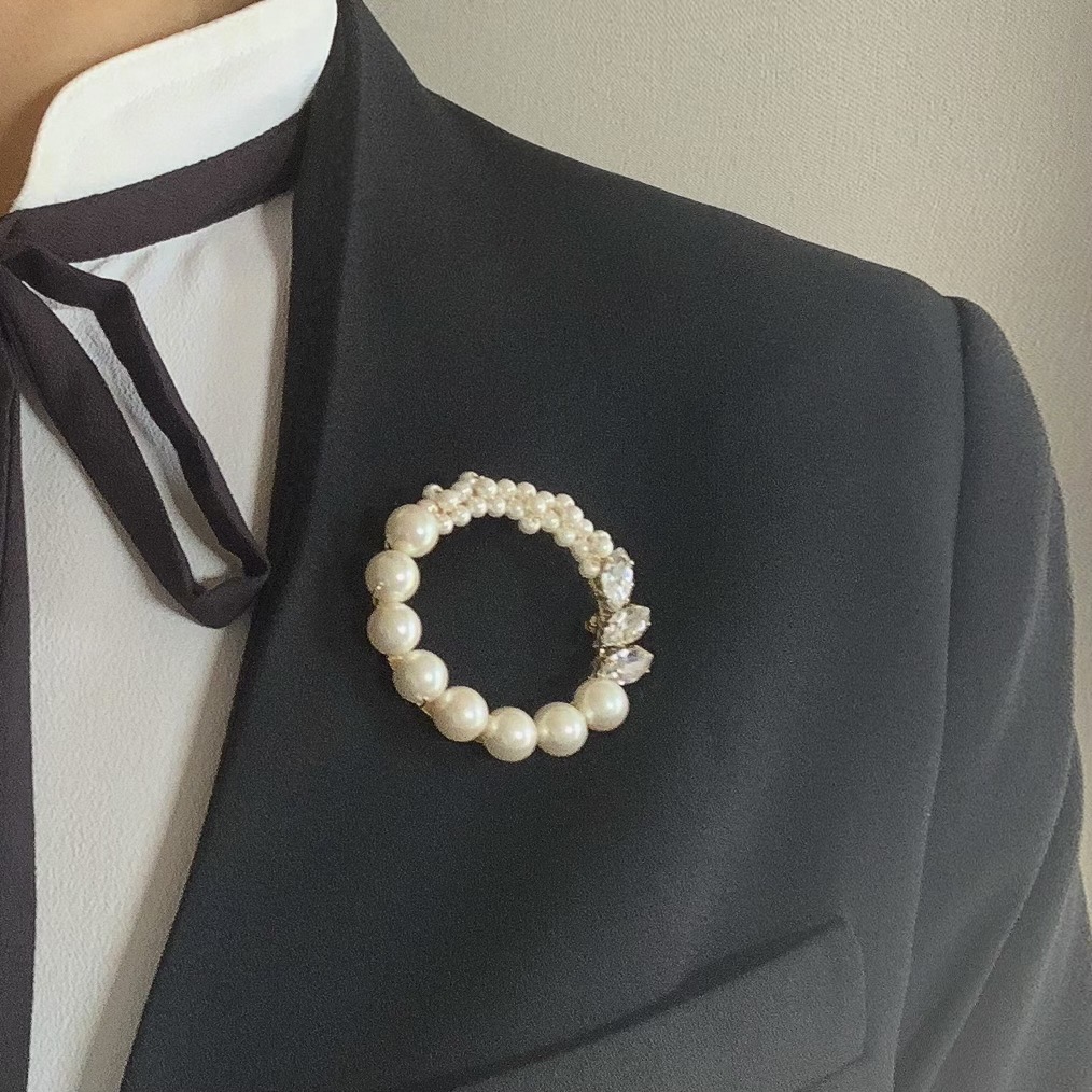 ビジュー×ナチュラルホワイトパール✴︎ブローチ